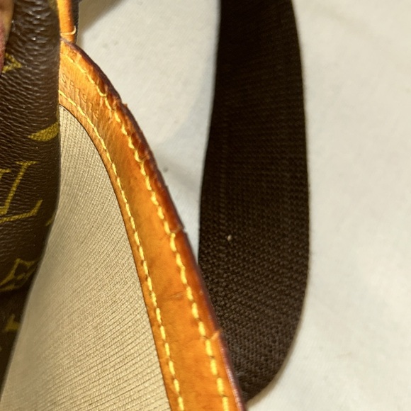 LOUIS VUITTON Monogram Reporter PM Shoulder Bag - Picture 12 of 12